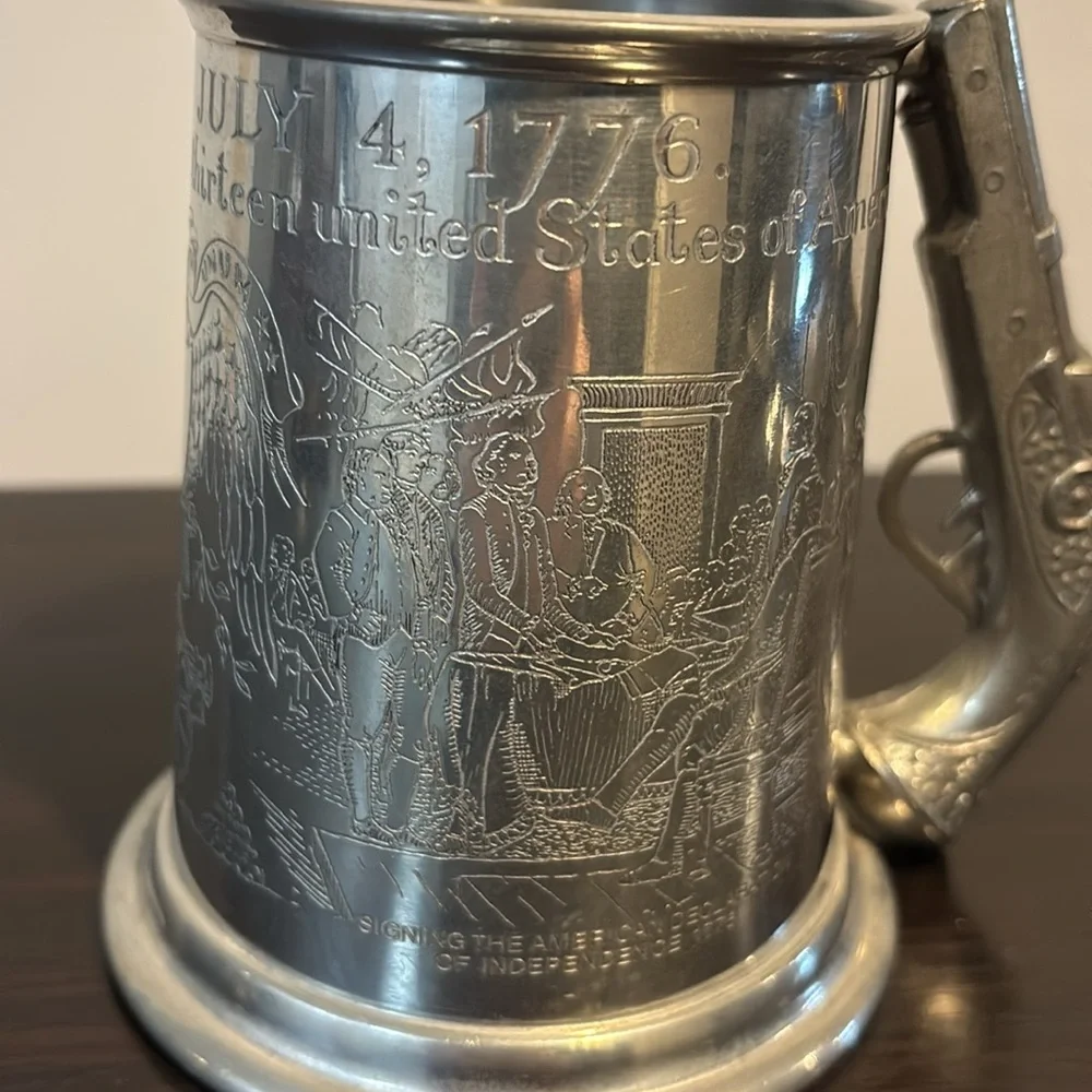 Declaration of Independence glass bottom pewter tankard with pistol hand…